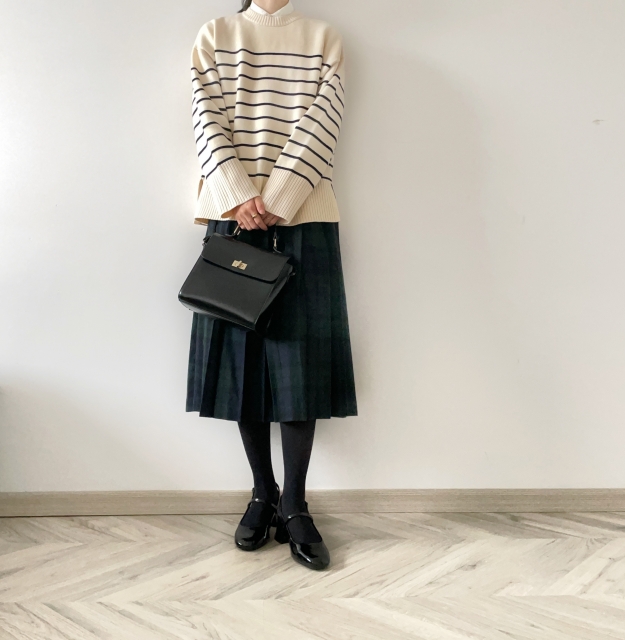 タイツとスカート